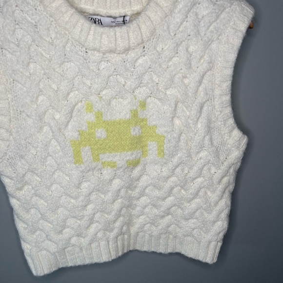 NWT Zara x Space Invaders 8-Bit Cable Knit Chunky Sweater Vest - Picture 8 of 15